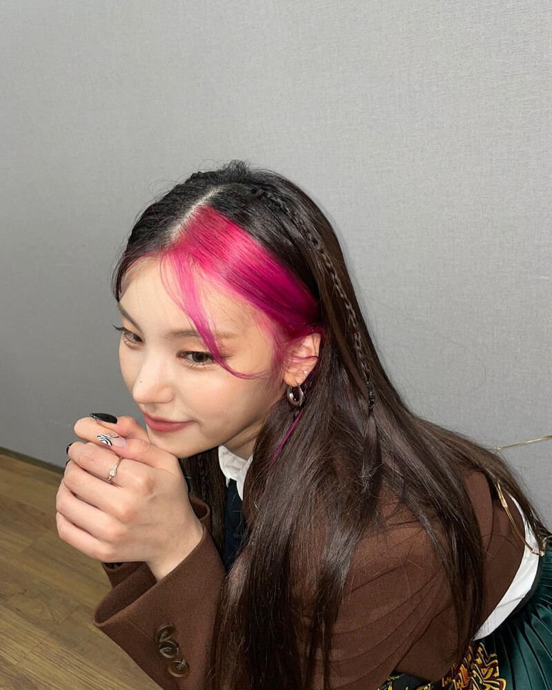 211008 ITZY Instagram Update - Yeji documents 2