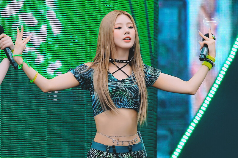 220626 (G)I-DLE Miyeon - Waterbomb Festival documents 1