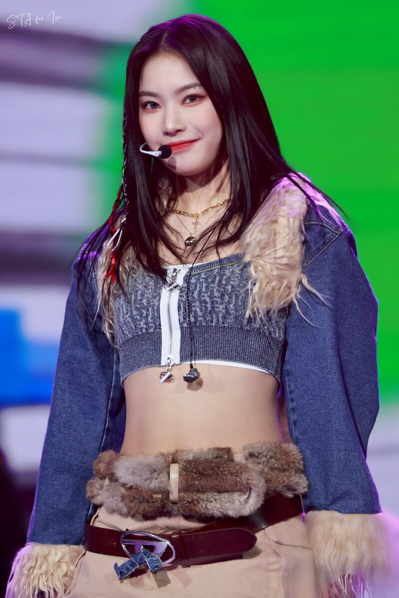 221216 STAYC Isa - KBS Song Festival documents 8