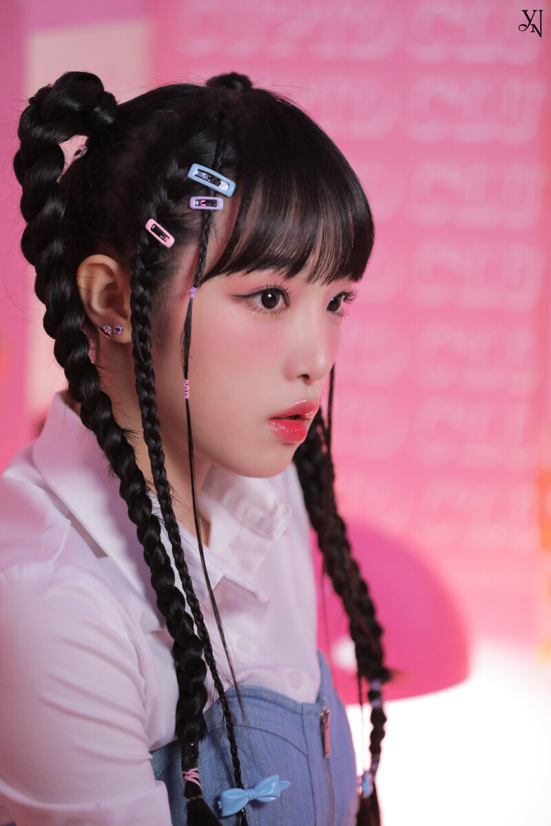 230308 Yuehua Entertainment Naver Update - YENA - lilybyred Behind The Scenes #3 documents 1