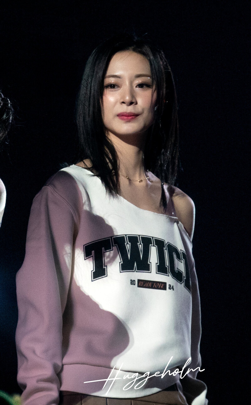 240316 TWICE Tzuyu - ‘Ready To Be’ World Tour in Las Vegas documents 2