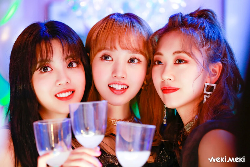 190814 Fantagio Naver Update - Weki Meki's "WEEK END LOL" M/V Behind documents 17