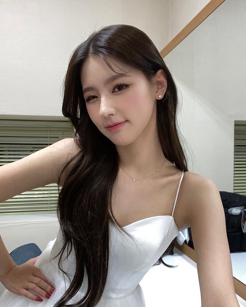 210527 (G)I-DLE SNS Update - Miyeon documents 7