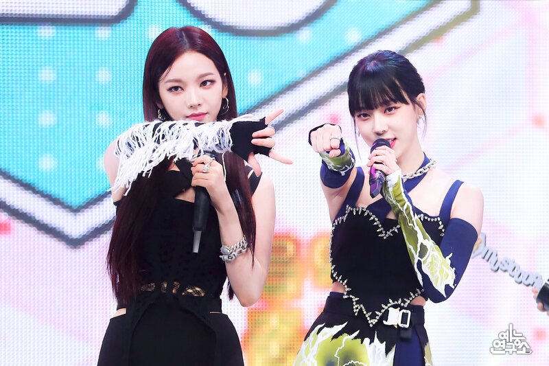 211016 aespa - No.1 Encore Stage at Music Core documents 9