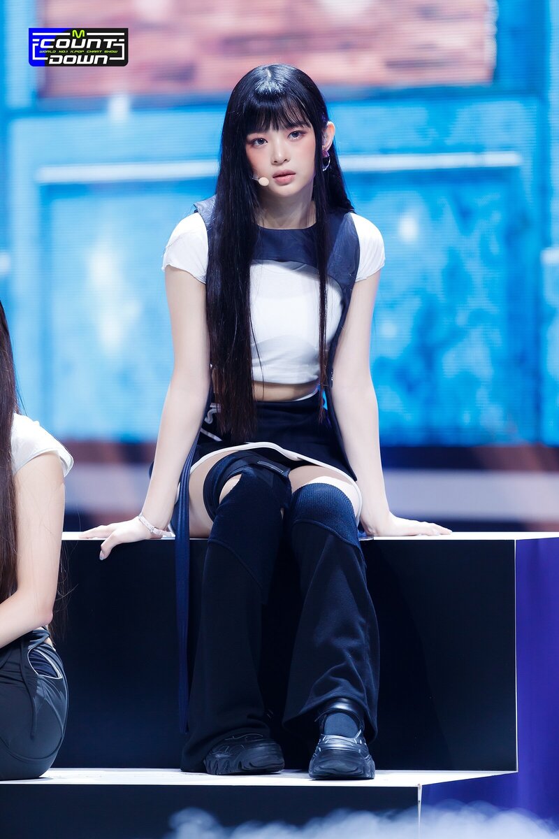 220804 NewJeans Hanni 'Cookie' at M Countdown documents 11