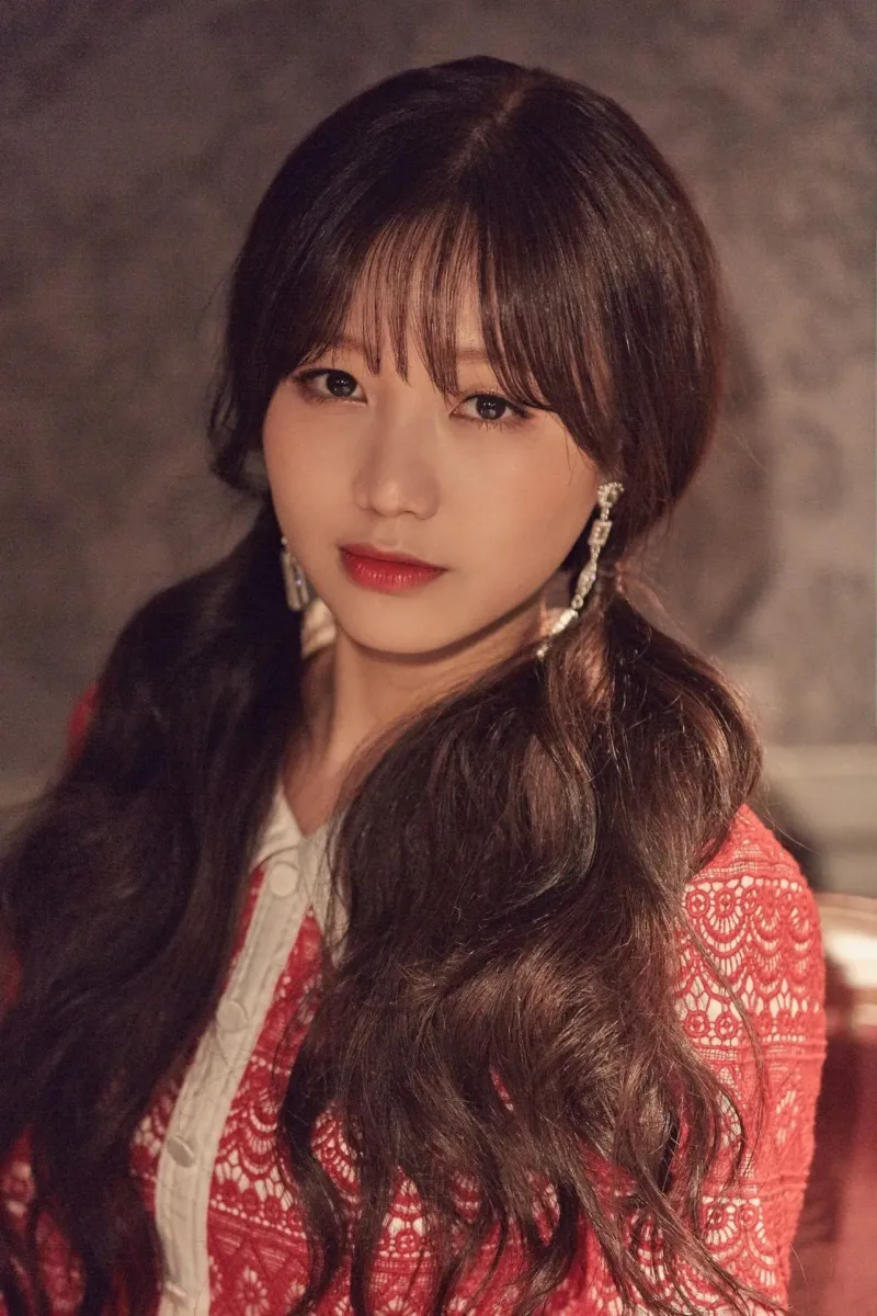 Lovelyz_Sujeong_Fall_in_Lovelyz_2.jpg