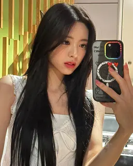 230628 ITZY Instagram Update - Yuna