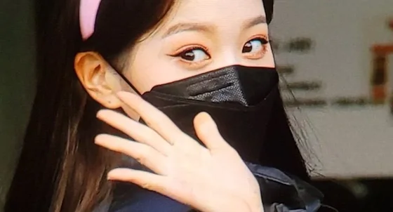 "Is this Seo Soojin or Jang Wonyoung?" — Netizens Surprised at Wonyoung and Soojin's Resemblance