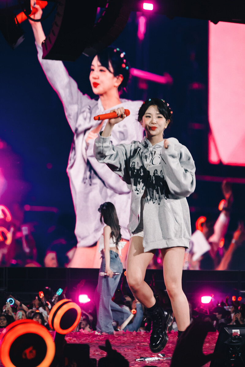 220514 TWICE Chaeyoung - 4th World Tour ‘Ⅲ’ Encore in Los Angeles Day 1 documents 5