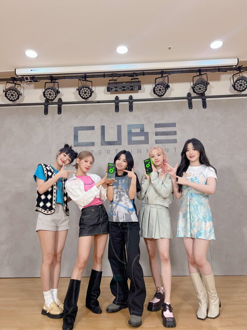 220503 (G)I-DLE Twitter Update documents 2