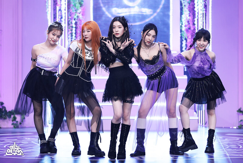 210821 Red Velvet - 'Queendom' at Music Core documents 1