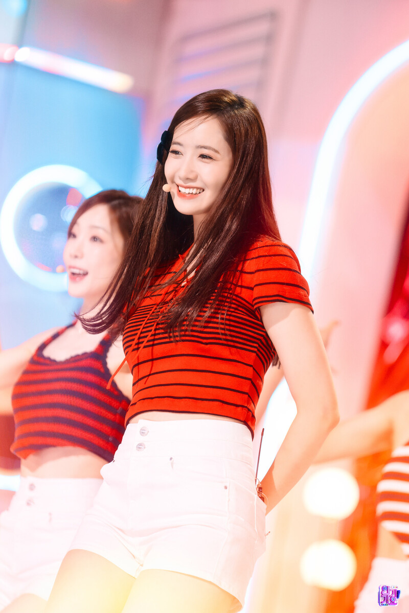 220821 Girls' Generation Yoona - 'FOREVER 1' at Inkigayo documents 7