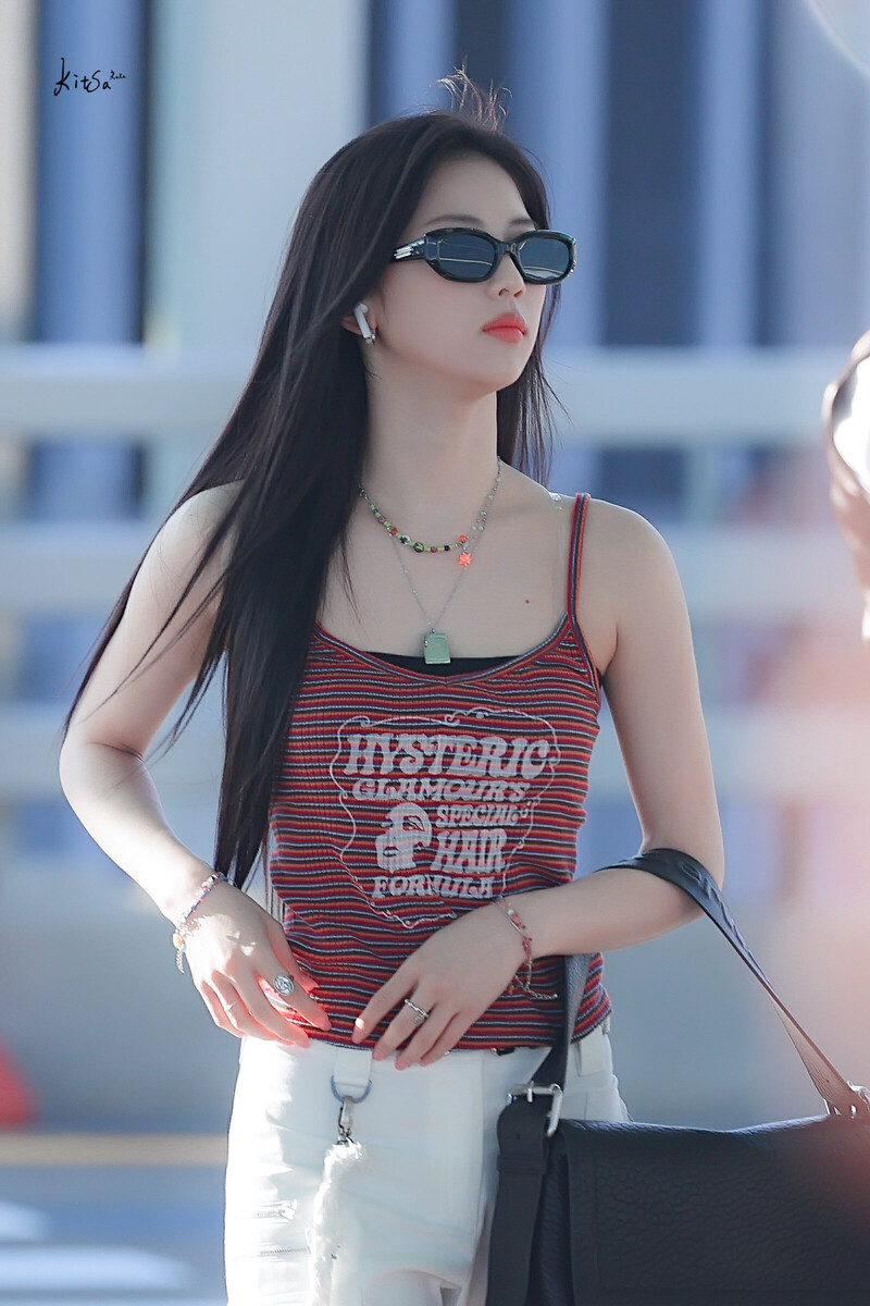 240626 BABYMONSTER Ruka at Incheon International Airport documents 1