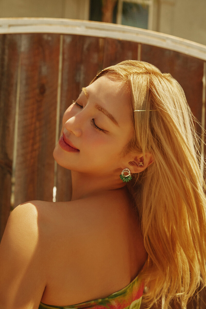 HYO 'Retro Romance' Teaser Images documents 4