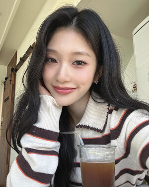 241119 fromis_9 Seoyeon Instagram Update