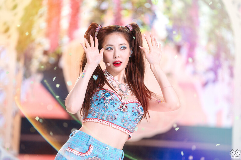 220724 HyunA - 'Nabillera' at SBS Inkigayo documents 5