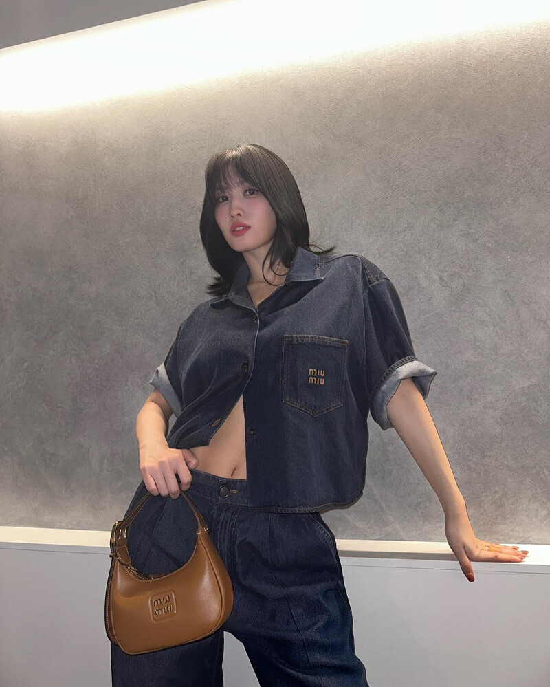 230801 - MOMO Instagram Update | kpopping