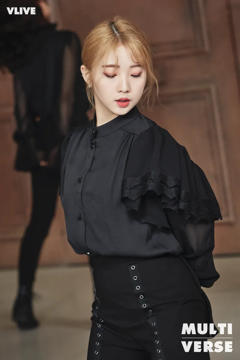 loona_butterfly12.png