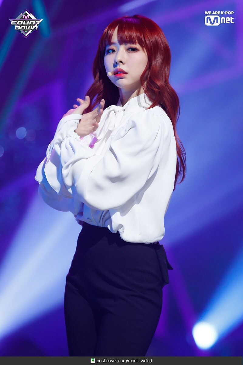 190221 LOONA - 'Butterfly' at M COUNTDOWN documents 27