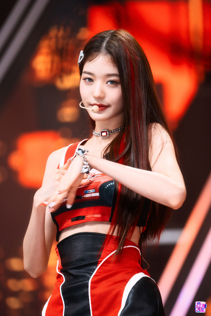 220918 IVE Wonyoung - 'After LIKE' at Inkigayo documents 2