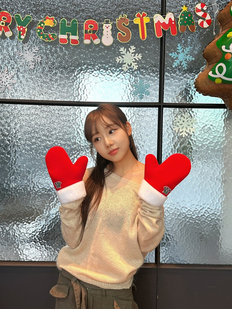 221224 FIFTY FIFTY Twitter Update - Saena documents 4