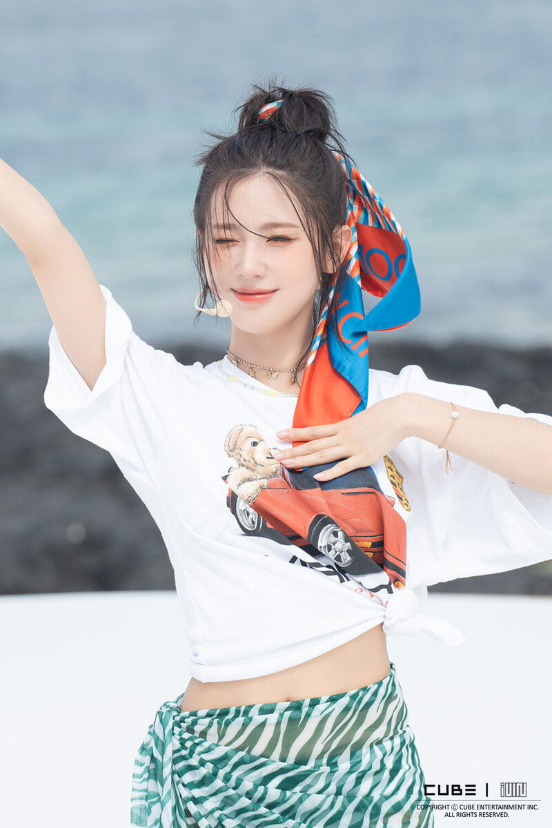 240921 - (G)I-DLE 'Klaxon' Special Performance Video in Jeju Island - Behind Photos documents 5