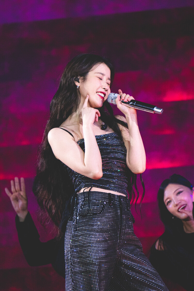 240921 IU - HEREH World Tour Concert Encore: The Winning in Seoul Day 1 documents 6