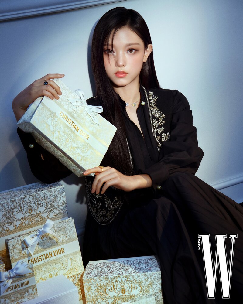 NewJeans Haerin x Dior Beauty for W Korea Digital Issue documents 6