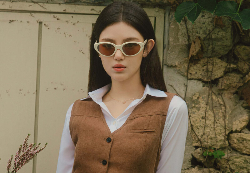 NewJeans for Carin - 24FW Eyeglasses Collection 'Can't Take My Eyes Off You' documents 3