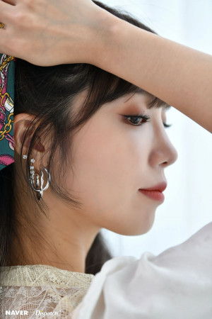 Apink's Eunji 4th Mini Album "Simple" Promotion Photoshoot by Naver x Dispatch