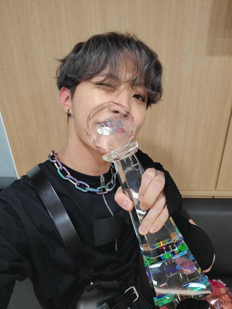 200306 BTS Twitter Update - J-hope documents 2