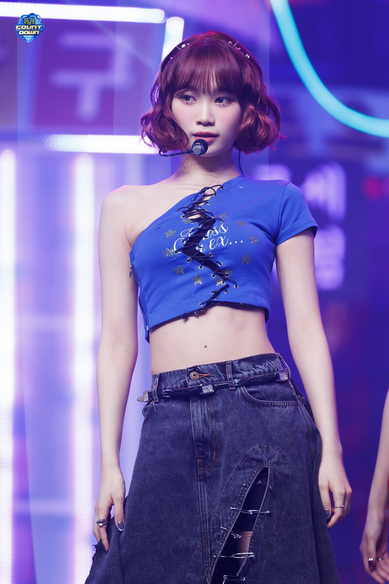 240905 LE SSERAFIM Chaewon - 'CRAZY' + '1-800-hot-n-fun' at M COUNTDOWN documents 8