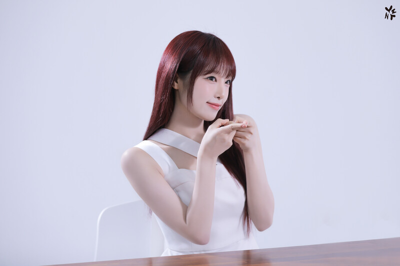 240906 Yuehua Naver Post with Yena - Lens O&ME (by I-SHA) Advertisement Shoot Behind the Scenes documents 12