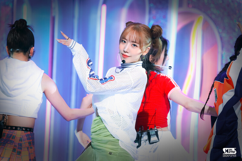 230409 Apink - 'D N D' at Inkigayo documents 8