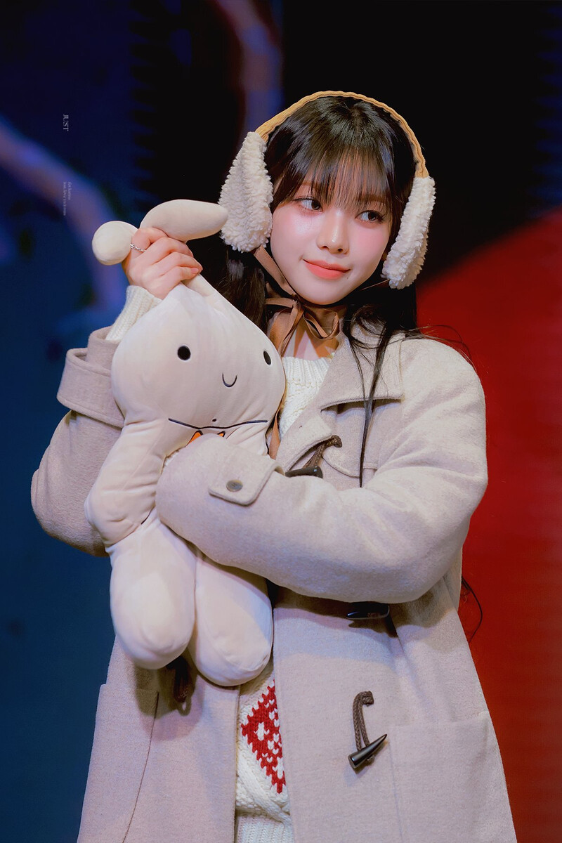 231205 Karina at Fansign Event documents 1