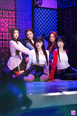 231119 Red Velvet - 'Chill Kill' at Inkigayo