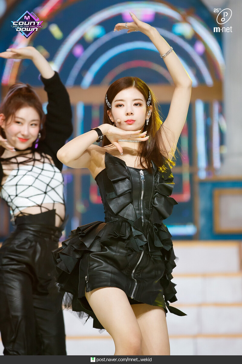 200312 ITZY - 'WANNABE' at M COUNTDOWN documents 12