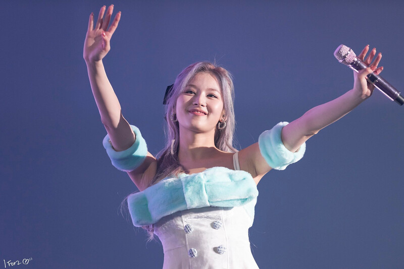 211225 - TWICE 4th World Tour - Sana documents 19