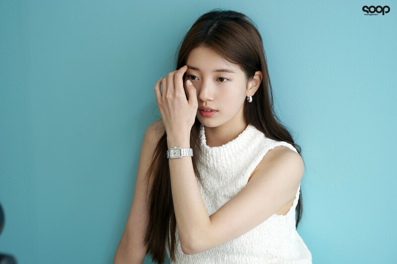 231127 SOOP Naver Post - Suzy - Cosmopolitan November 2023 Issue Behind documents 9