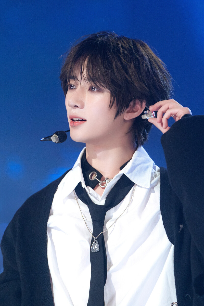 240414 TXT Beomgyu - 'Deja Vu' at Inkigayo | kpopping