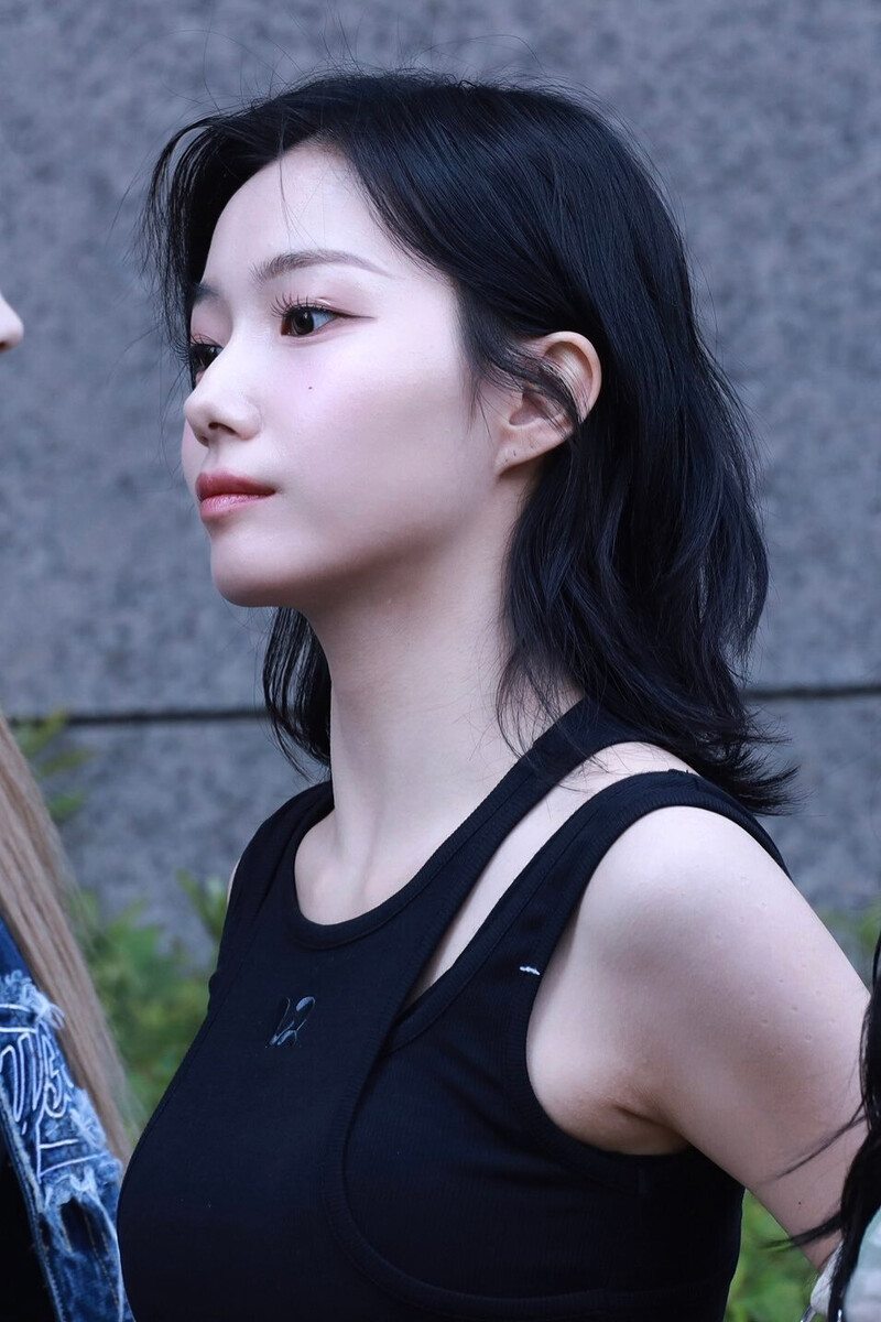 240628 Kep1er Youngeun - Music Bank Commute documents 2