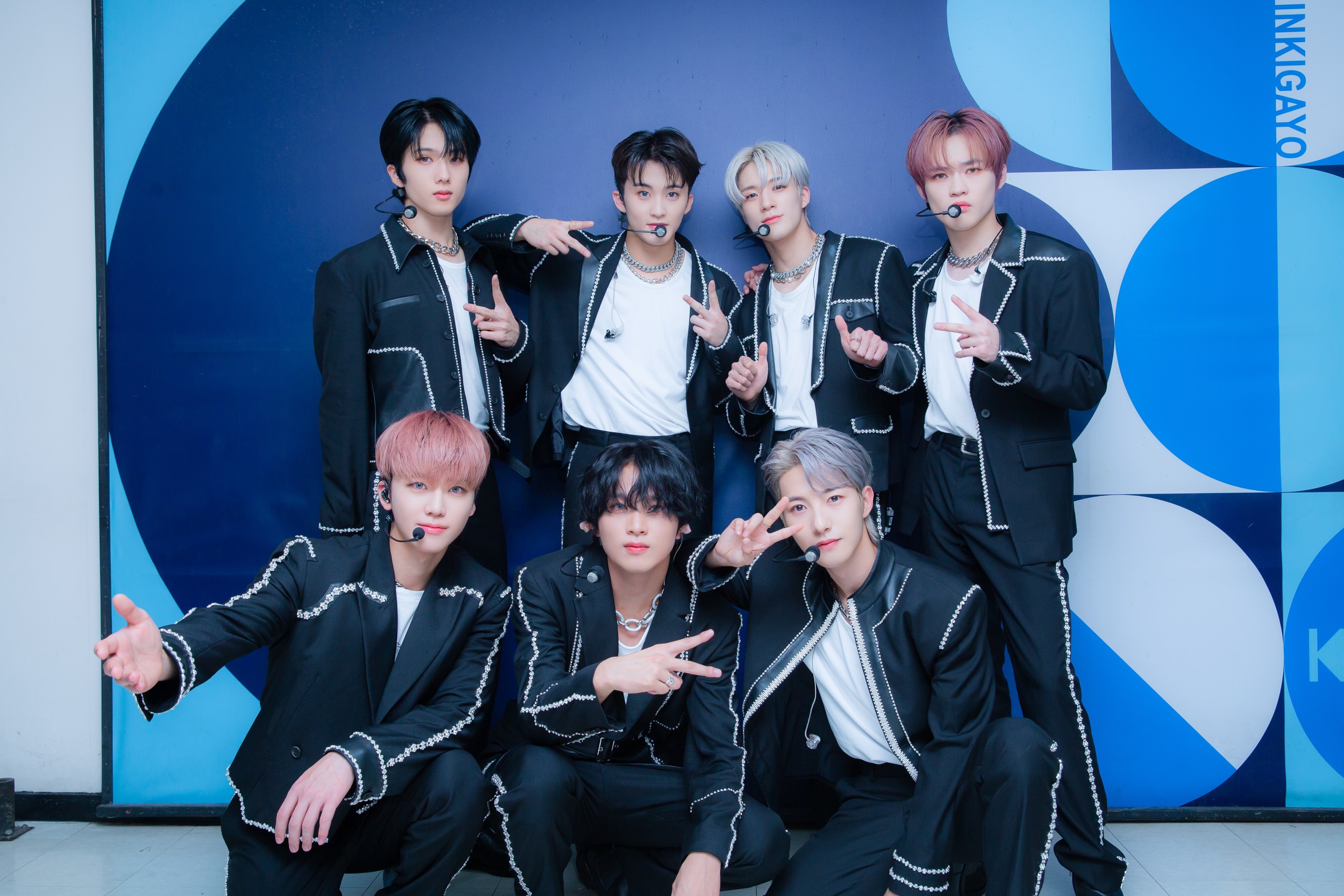 NCT DREAM CENTER on X: 181125 NCT 127 'Simon Says' comeback stage on SBS  Inkigayo.  @NCTsmtown @NCTsmtown_127   / X