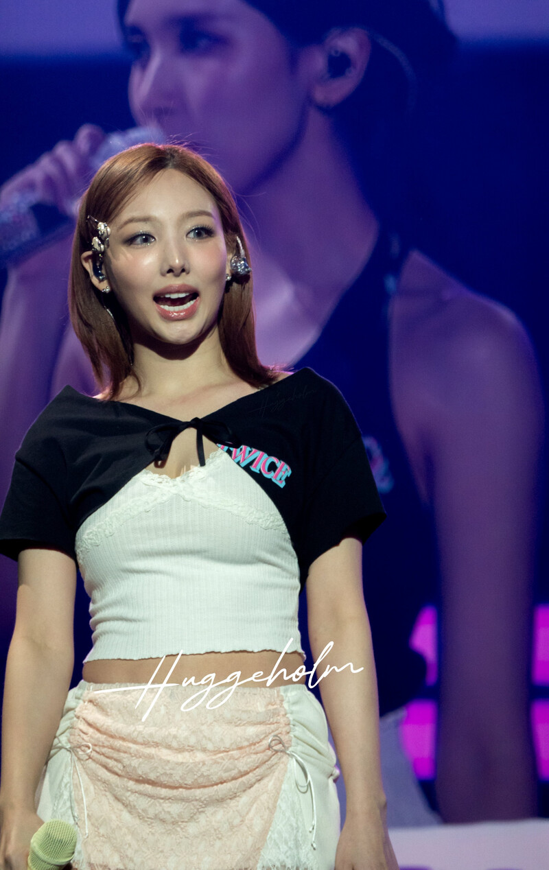 240316 TWICE Nayeon - ‘Ready To Be’ World Tour in Las Vegas documents 7