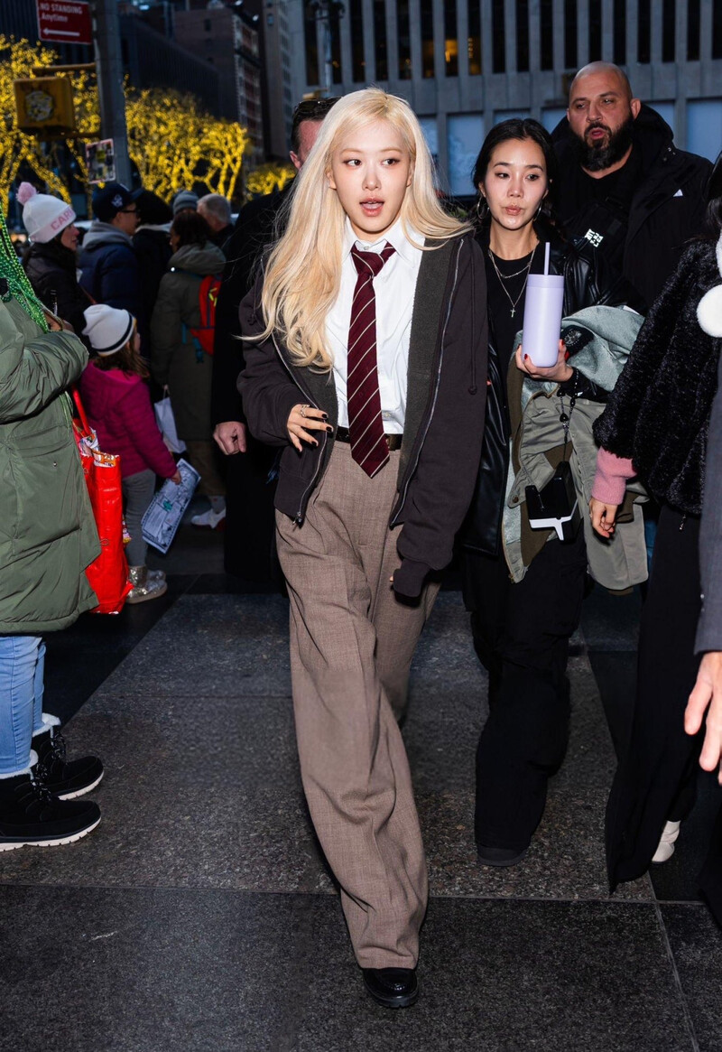 241207 ROSÉ in New York documents 3