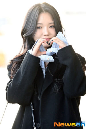 241109 fromis_9 Jisun at Gimpo International Airport