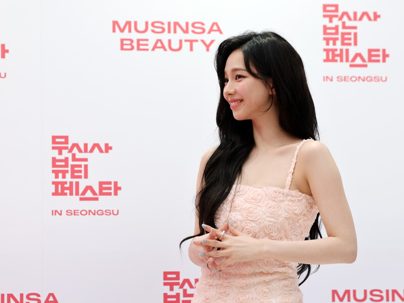 240906 - KARINA at Musinsa Beauty Pop Up Event in Seoul documents 13