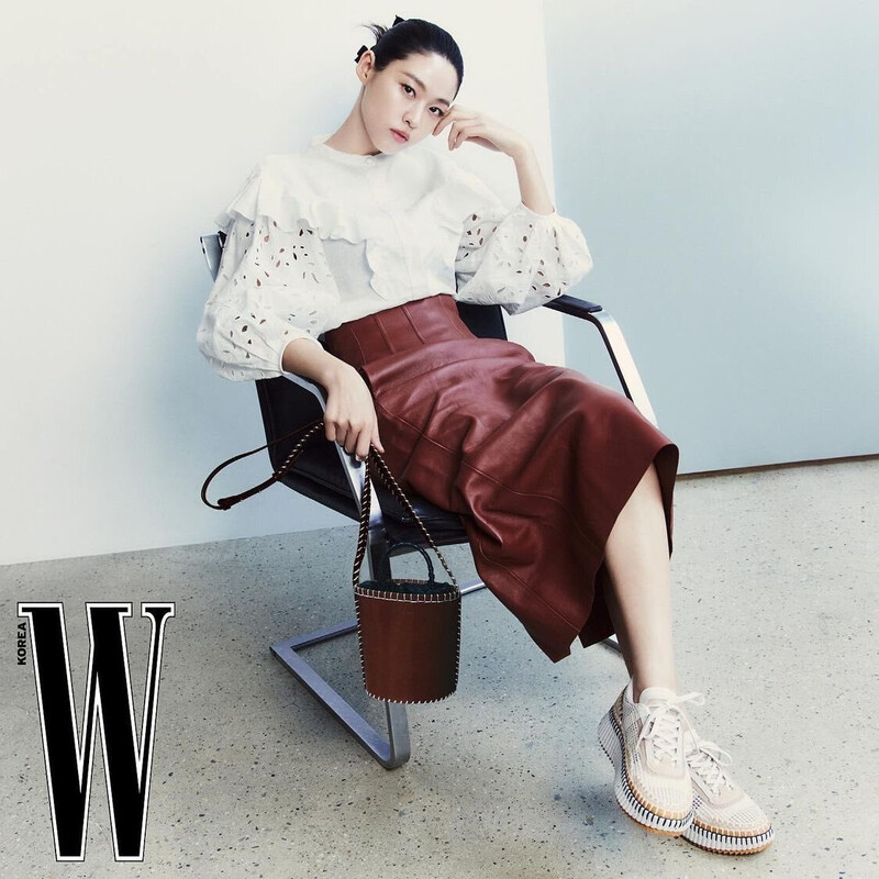 AOA SEOLHYUN for W Korea x CHLOÉ July Issue 2022 documents 3