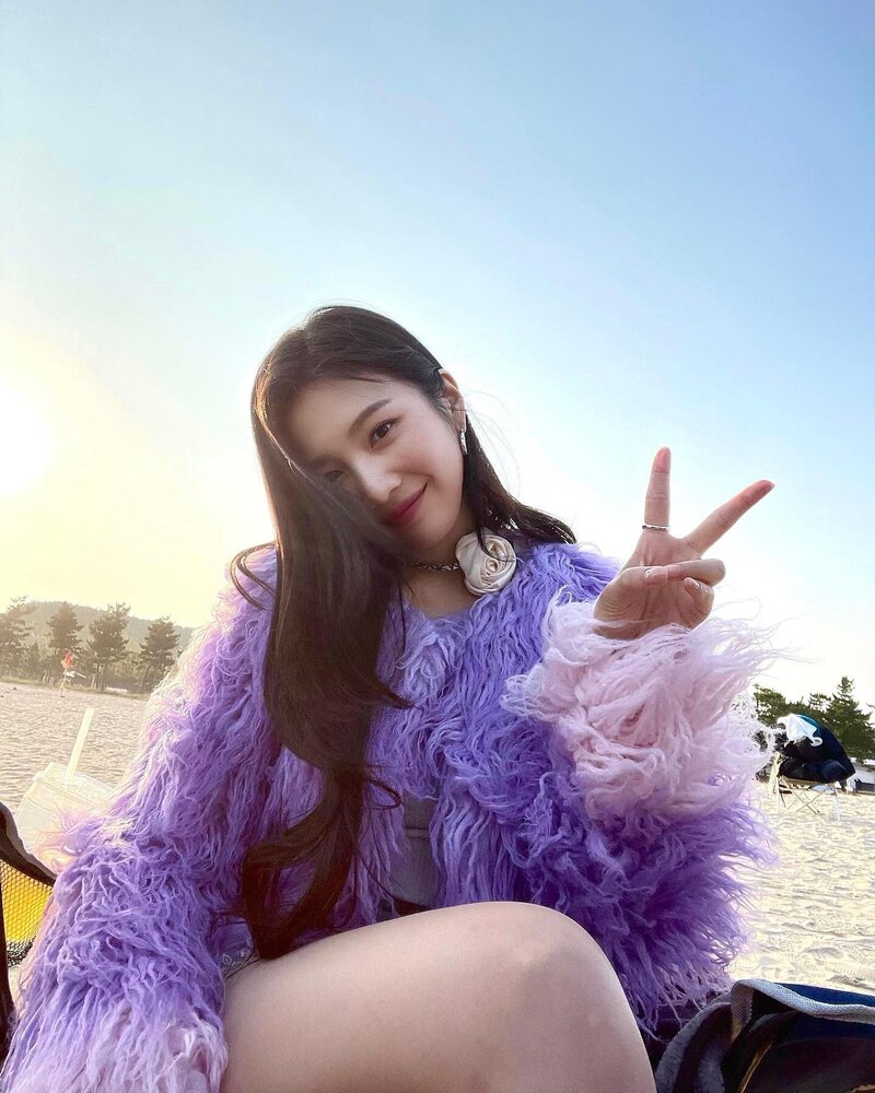 211125 Red Velvet Joy Instagram Update documents 3