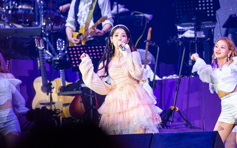 220918 IU - 'The Golden Hour' Concert documents 1