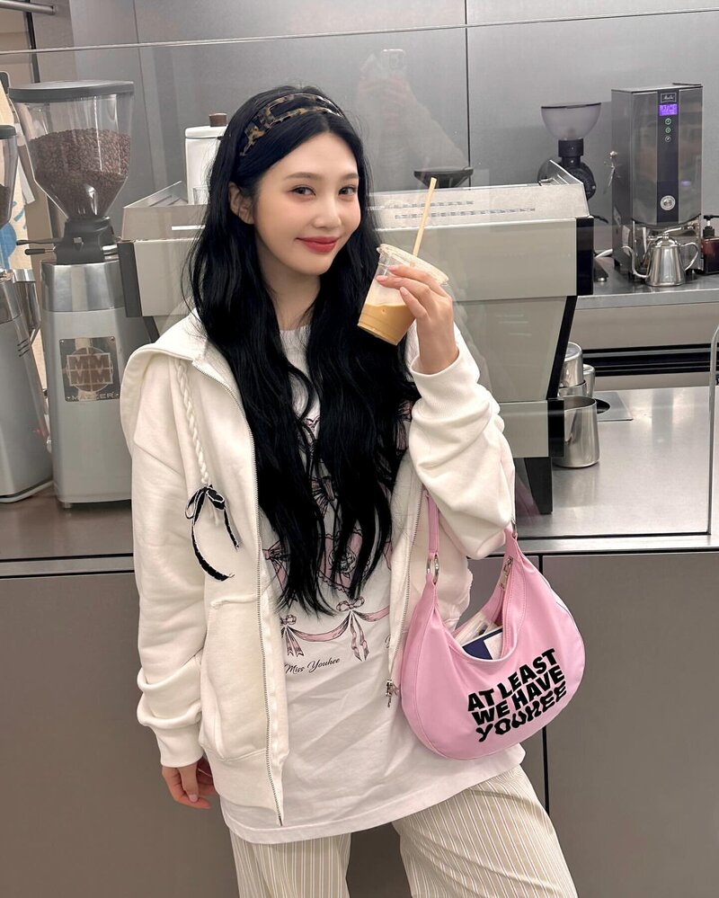 240508 Red Velvet Joy Instagram Update documents 7